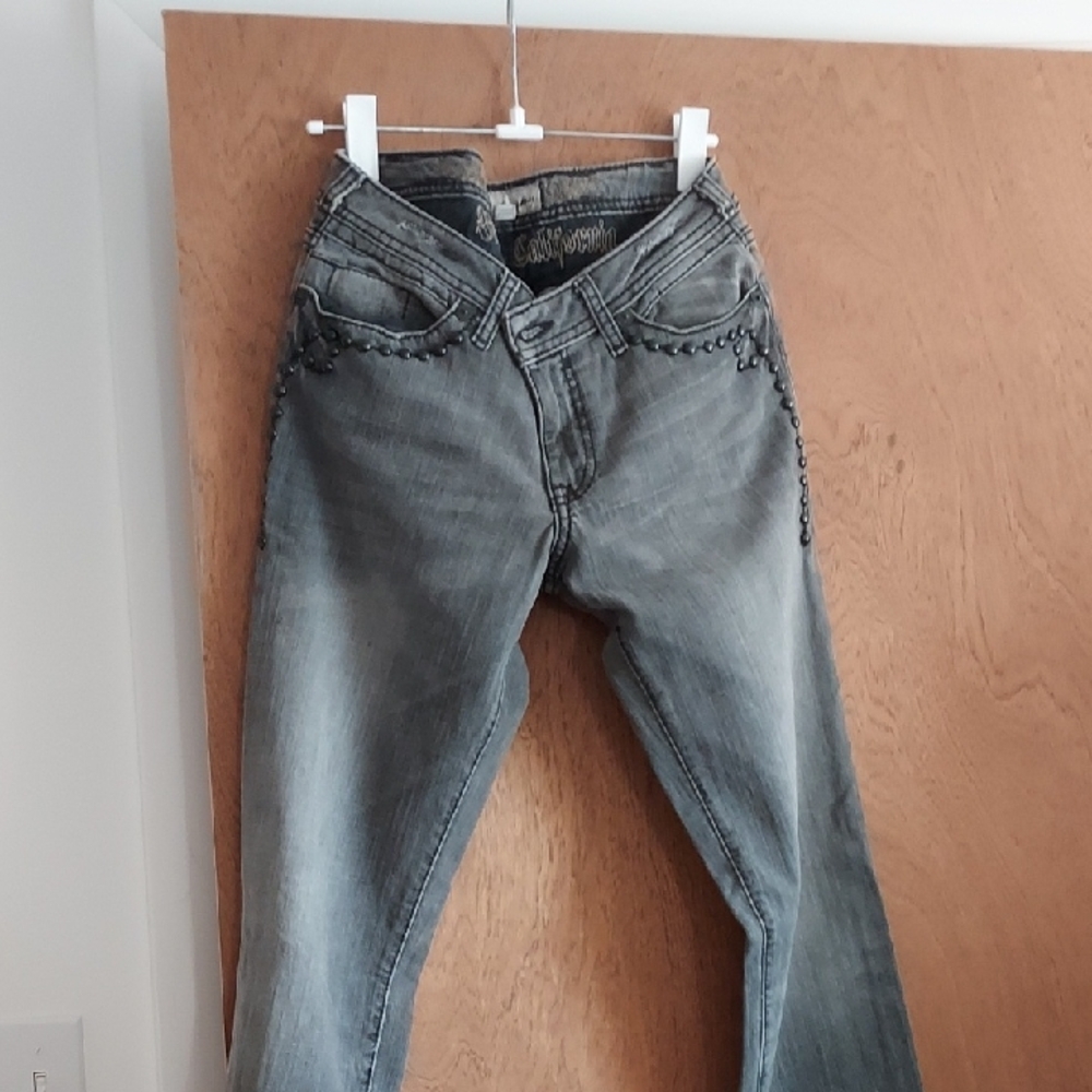 Gray Bootcut Jeans with Classic Style